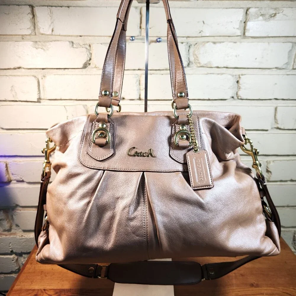 Euc Coach Ashley Gold Leather Rare Shoulder Bag Purse